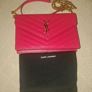 Classic Cassandre Wallet on chain  in Grain De Poudre Leather.